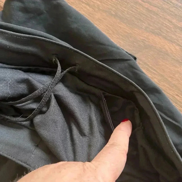 Under Armour Women’s Loose Running Shorts. Sz M. Attached Undergarment. Black - Picture 4 of 7